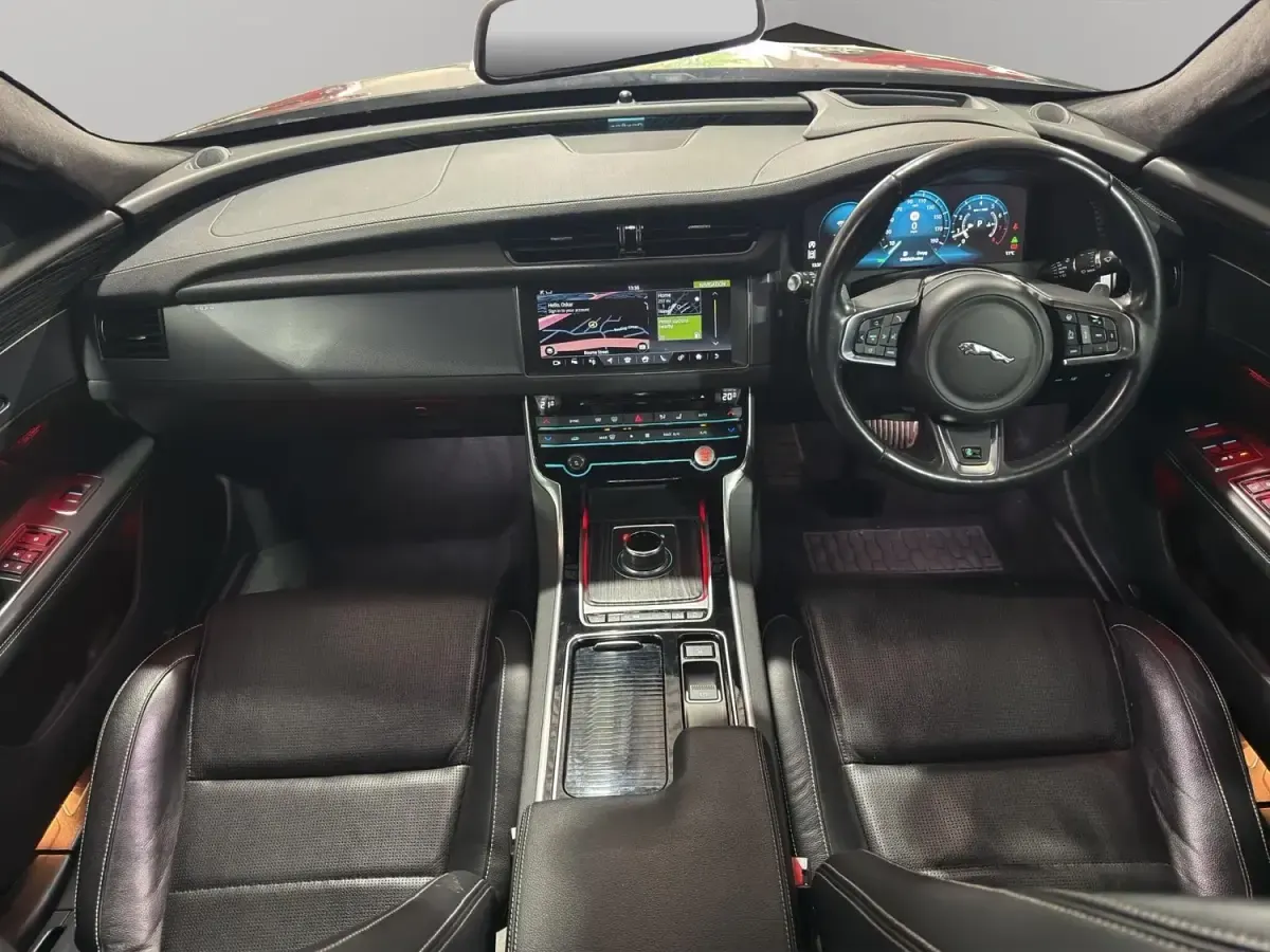 Second-hand Jaguar XF R-Sport 250 CP (183 kW) 2017 Gri Berlinǎ