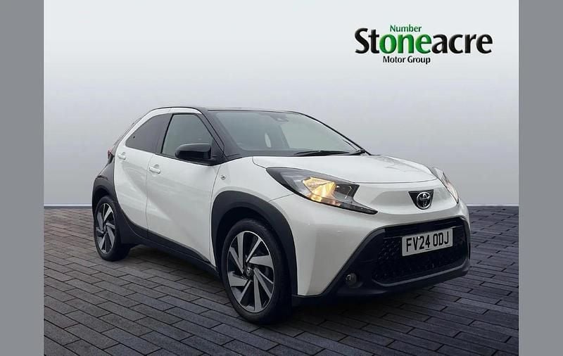 Used Toyota Aygo X 71 HP (52 kW) 2024 White SUV