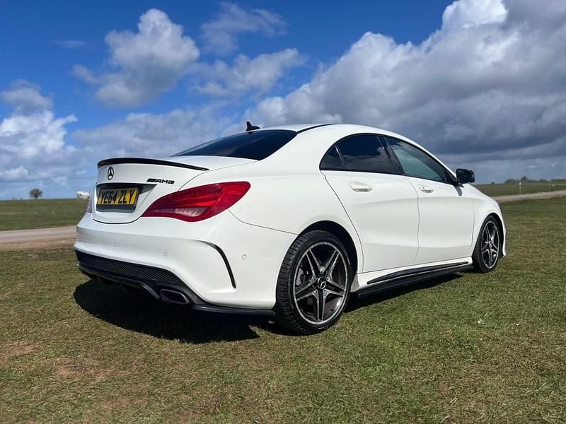 Used Mercedes CLA180 AMG 122 HP (89 kW) 2014 White Sedan