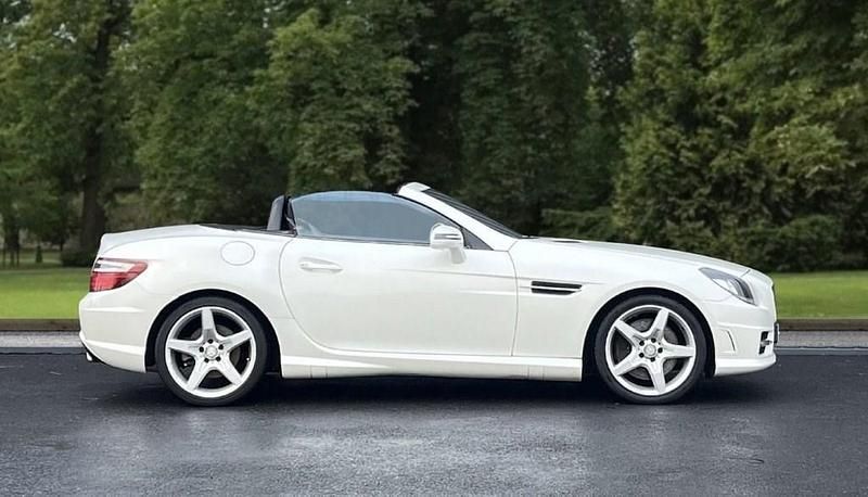Used Mercedes SLK200 AMG 184 HP (135 kW) 2012 White Cabriolet