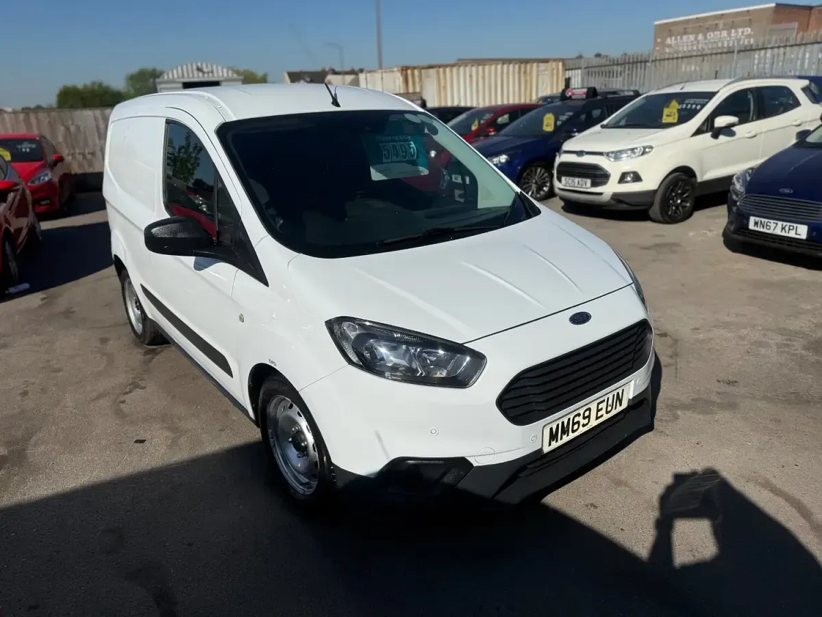 Used Ford Transit 100 HP (73 kW) 2020 White Van