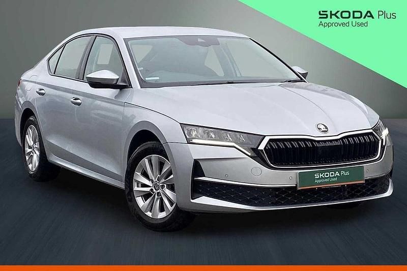 Used Skoda Octavia SE Technology 116 HP (85 kW) 2024 Brilliant silver metallic Hatchback