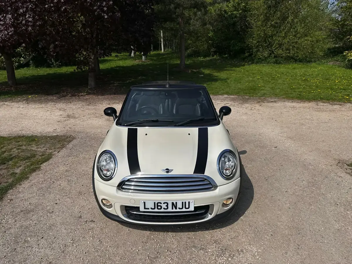Używany Mini Cooper D Cabriolet 2013 Biały Kabriolet