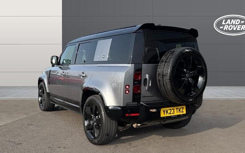Usado Land Rover Defender SE Dynamic 249 HP (183 kW) 2025 SUV
