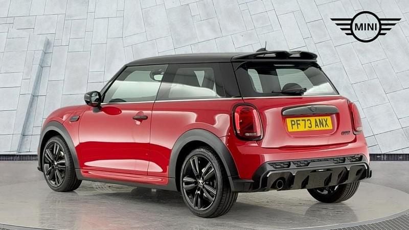 Used Mini Cooper Hatch 134 HP (98 kW) 2023 Red Hatchback
