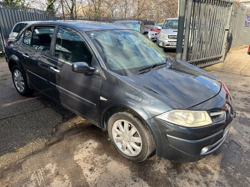 Grey Used 2009 Renault Mégane III Dynamique Sedan | £795 (Fair price) - Image 1/4
