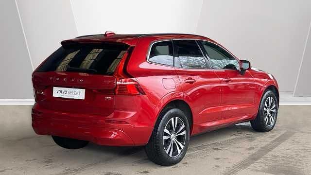 Used Volvo XC60 Momentum 247 HP (181 kW) 2022 SUV
