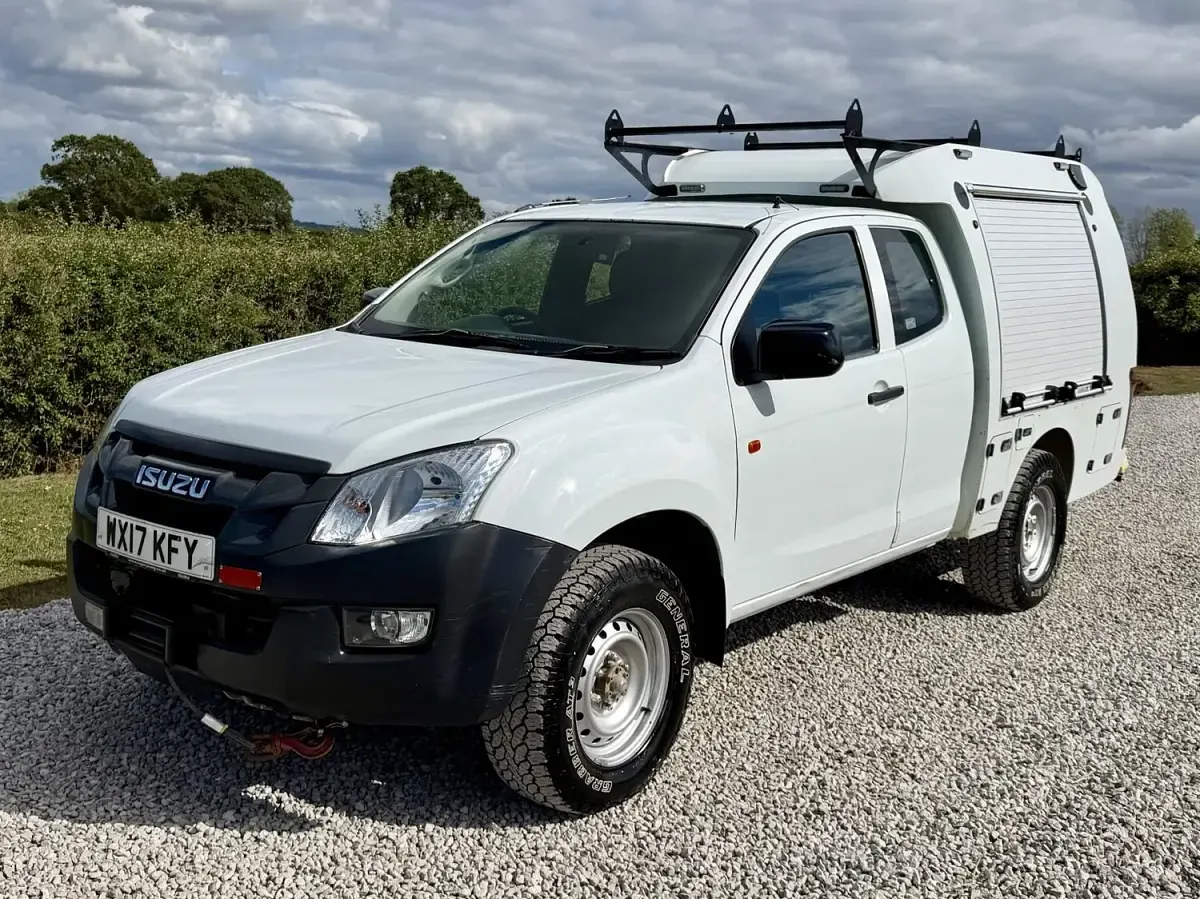 Used Isuzu D-Max 2017 White Pickup