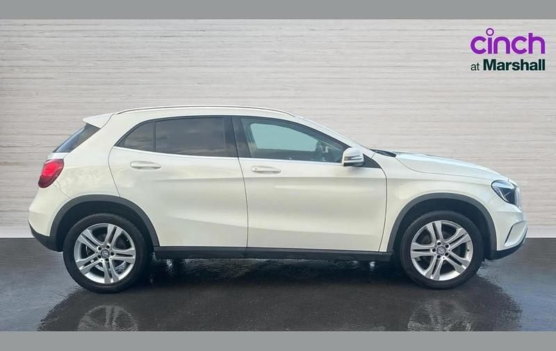 Used Mercedes GLA200 134 HP (98 kW) 2016 White SUV