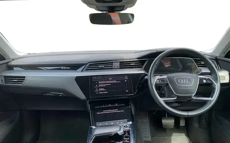 Used Audi e-tron Comfort 300 kW (408 HP) 2022 Black SUV