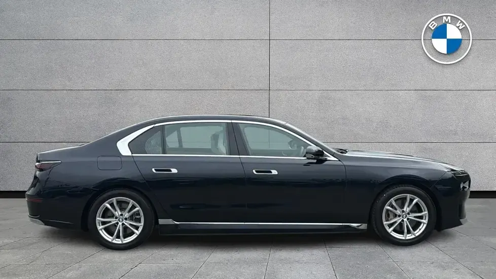 Used BMW i7 Comfort Edition 330 kW (449 HP) 2024 Black Sedan