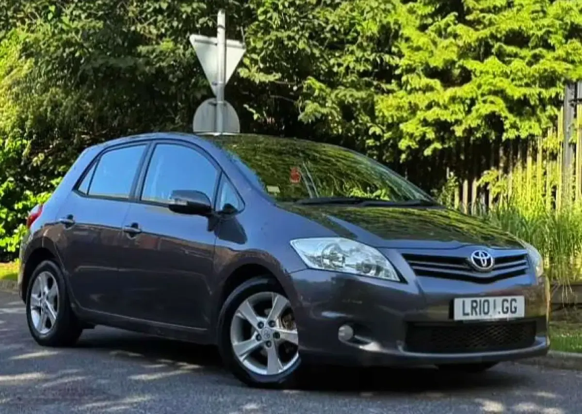 Used Toyota Auris 2010 Grey Hatchback