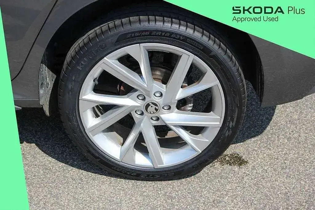 Used Skoda Kamiq SE L Executive 147 HP (108 kW) 2022 Graphite grey metallic SUV