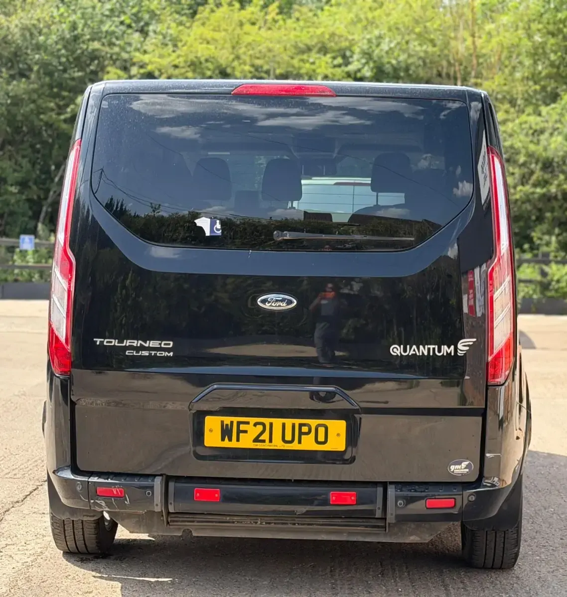 Begagnad Ford Tourneo Custom Titanium 2021 Svart Van
