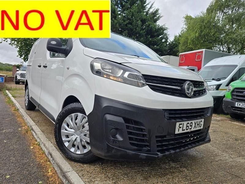 White Used 2019 Vauxhall Vivaro Edition Van | £7,990 (Good price) - Image 1/4