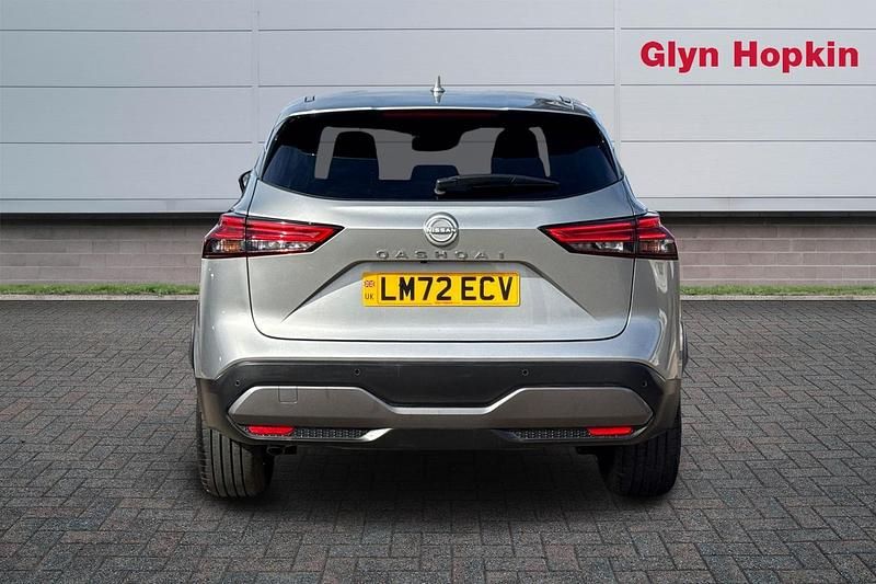 Used Nissan Qashqai N-Connecta 158 HP (116 kW) 2022 Silver SUV