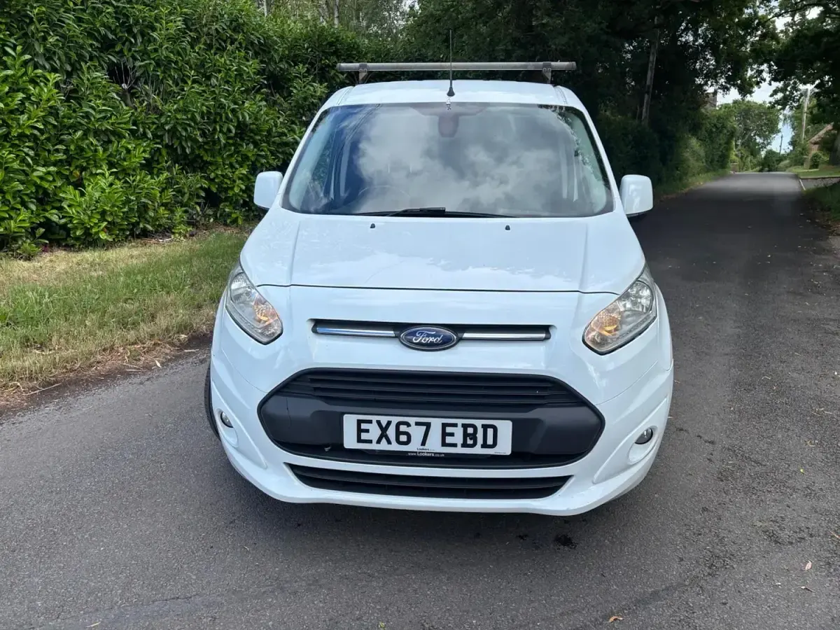 Used Ford Transit Connect Limited 120 HP (88 kW) 2017 White MPV