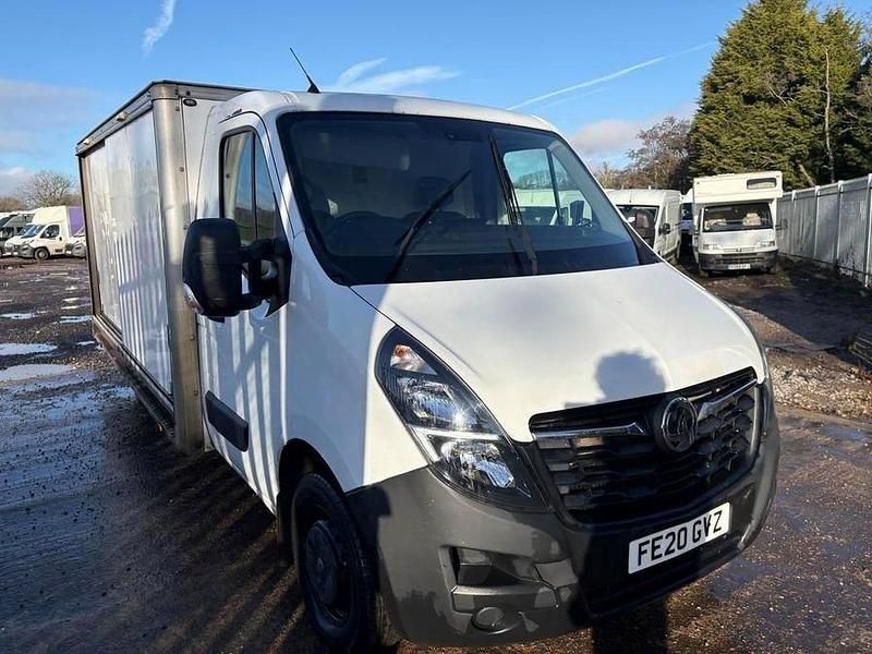 Used Vauxhall Movano S 150 HP (110 kW) 2020 White MPV