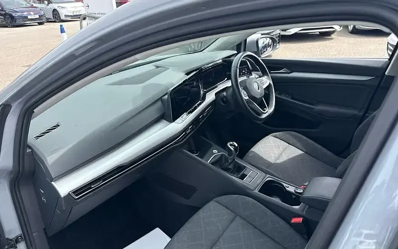 Used VW Golf VIII Life 150 HP (110 kW) 2023 Grey Hatchback