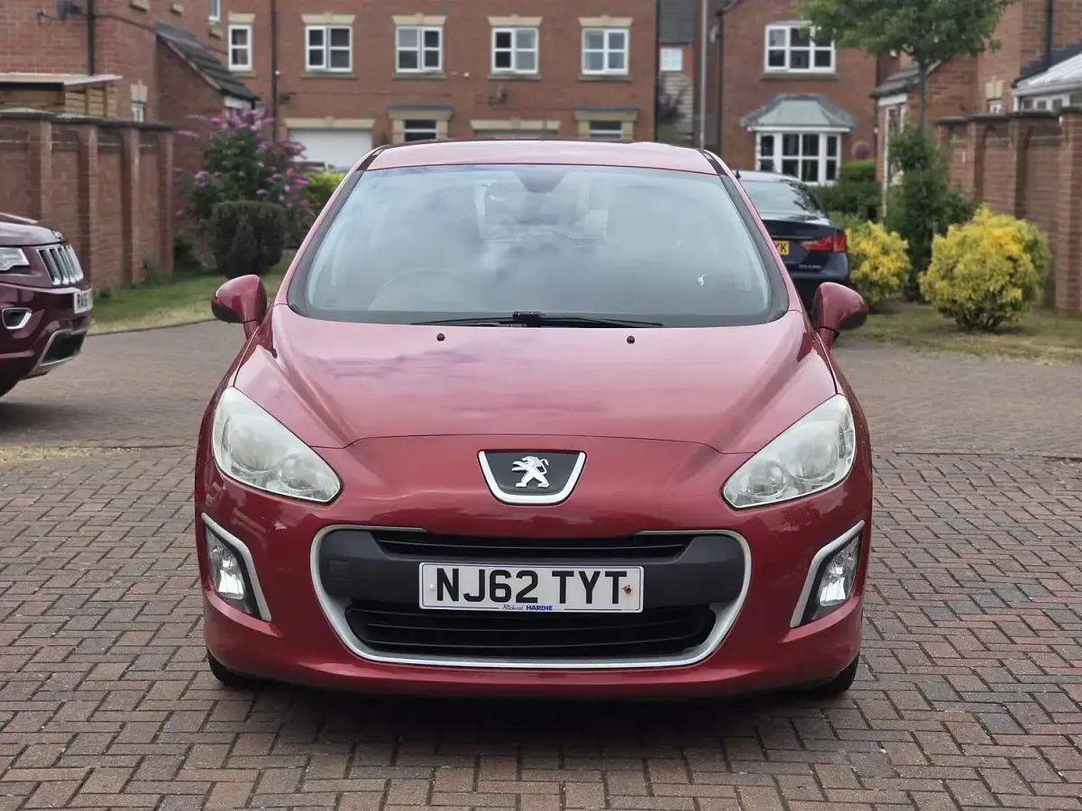 Used Peugeot 308 2012 Red Hatchback