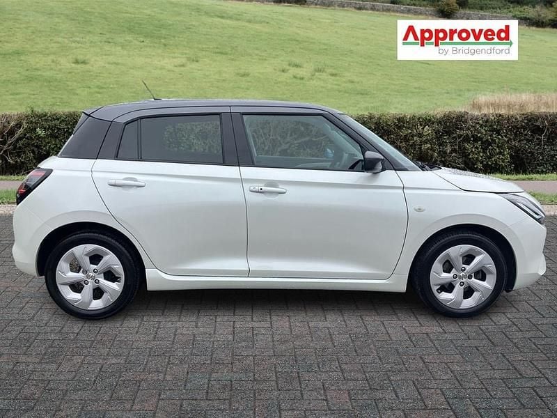 Usado Suzuki Swift 82 HP (60 kW) 2024 Branco Citadino