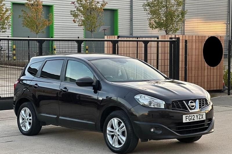 Black Used 2012 Nissan Qashqai +2 Acenta SUV | £3,995 (Fair price) - Image 1/1