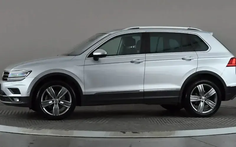 Used VW Tiguan SEL 190 HP (139 kW) 2019 Silver SUV