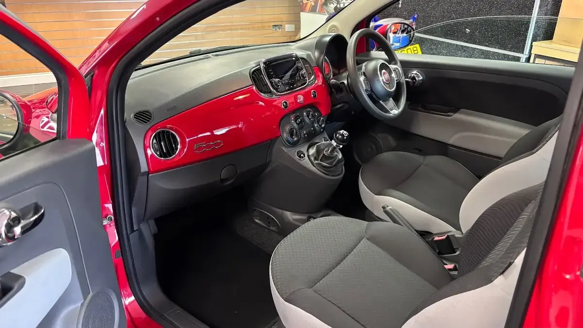 Used Fiat 500 Pop Star 69 HP (50 kW) 2016 Red Hatchback