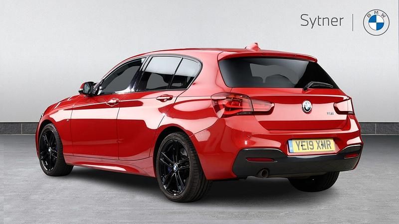 Used BMW 118 M Sport 134 HP (98 kW) 2019 Red Hatchback