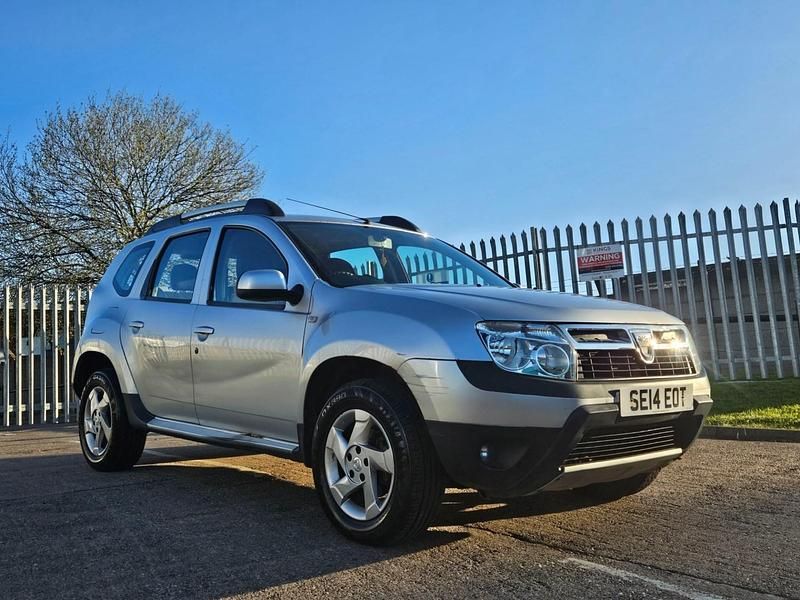 Usado Dacia Duster Lauréate 2014 Prateado SUV