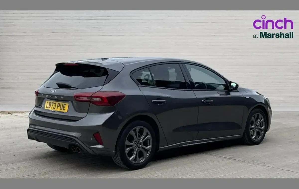 Used Ford Focus ST-Line 125 HP (91 kW) 2023 Grey Hatchback