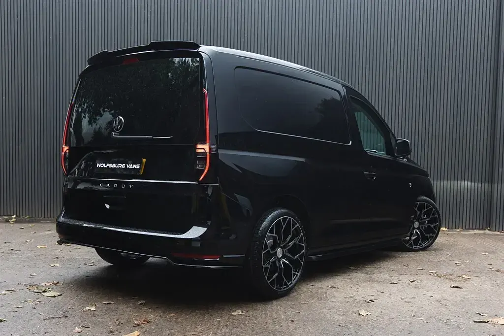 New VW Caddy Pro 122 HP (89 kW) 2025 Deep pearl black MPV