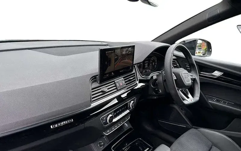 Used Audi Q5 Black Edition 265 HP (194 kW) 2024 Green SUV