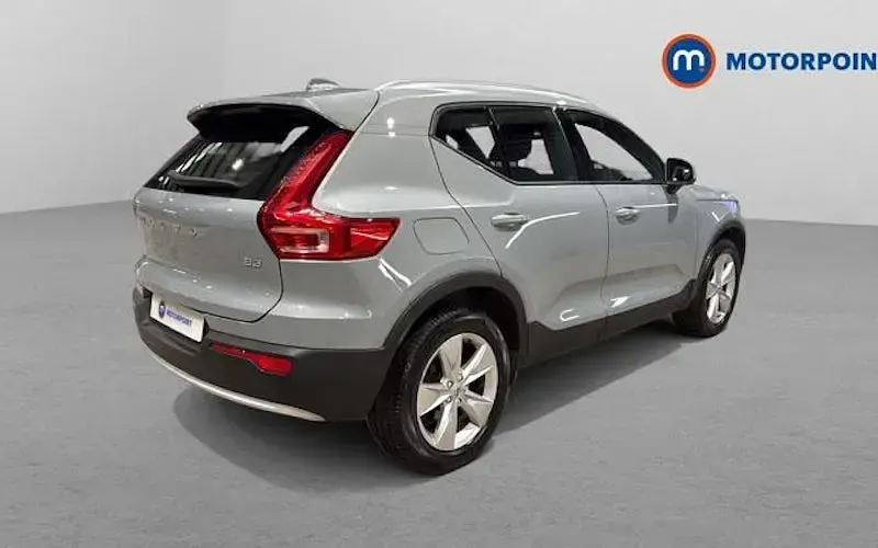 Used Volvo XC40 Core 163 HP (119 kW) 2026 SUV