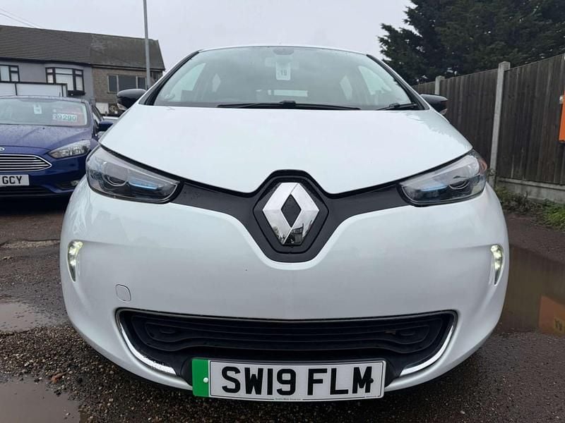 Used Renault Zoe Dynamique 80 kW (109 HP) 2019 White Hatchback