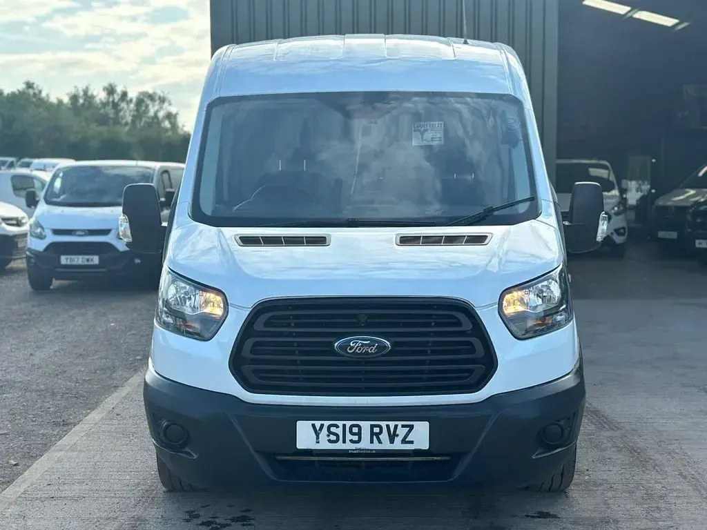 Used Ford Transit 130 HP (95 kW) 2019 White Van