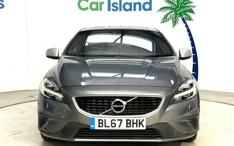 Used Volvo V40 R-Design Pro 122 HP (89 kW) 2018 Grey Hatchback