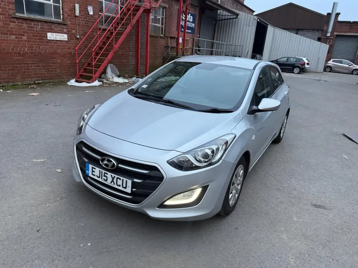 Used Hyundai i30 110 HP (80 kW) 2015 Silver Hatchback