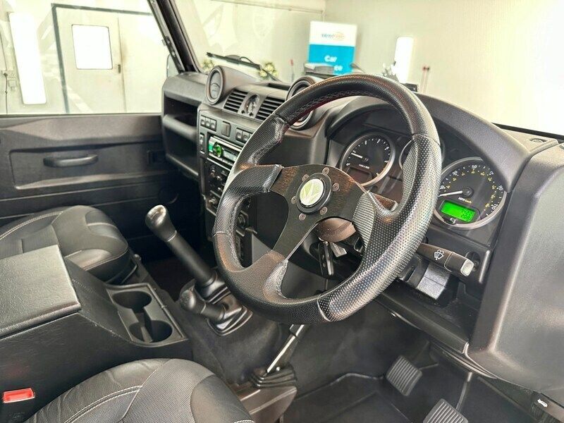 Image 2/4