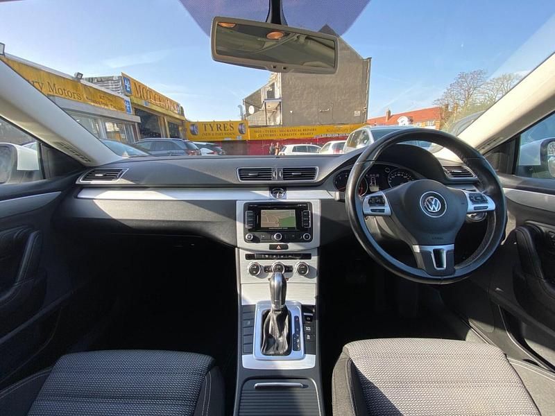 Used VW CC S 2015 White Sedan