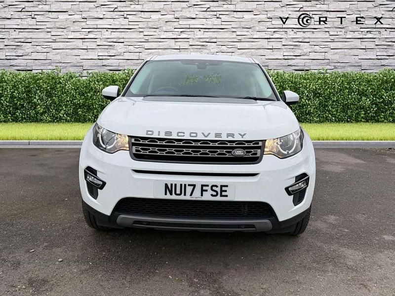 Used Land Rover Discovery Sport SE 180 HP (132 kW) 2017 White SUV