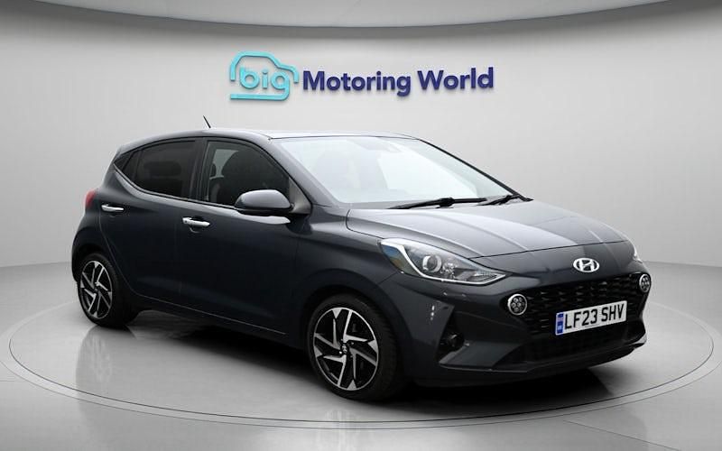 Used Hyundai i10 Premium 67 HP (49 kW) 2023 Grey Hatchback