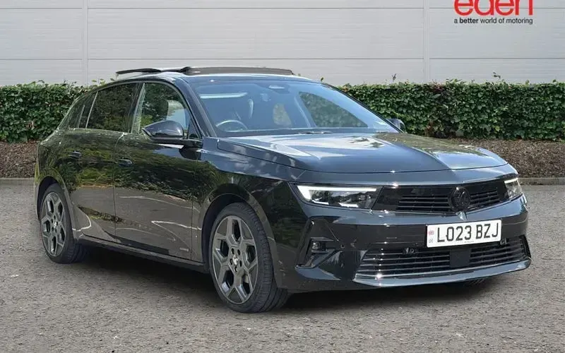 Used Vauxhall Astra Ultimate 131 HP (96 kW) 2026 Hatchback