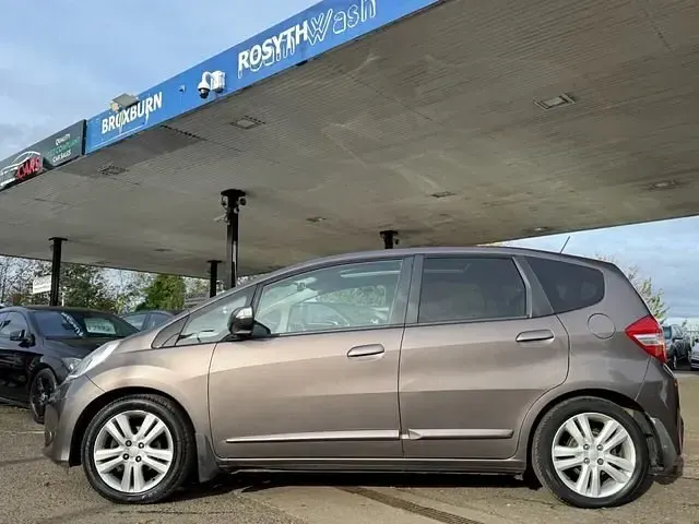 Used Honda Jazz EX 99 HP (72 kW) 2012 Brown Hatchback