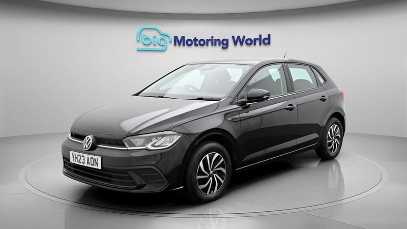 Begagnad VW Polo S 79 HK (58 kW) 2023 Svart Halvkombi