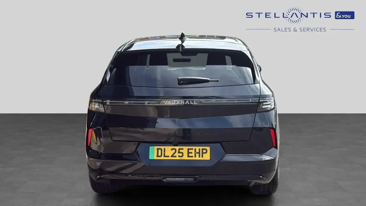 Used Vauxhall Grandland 154 kW (210 HP) 2025 Black SUV