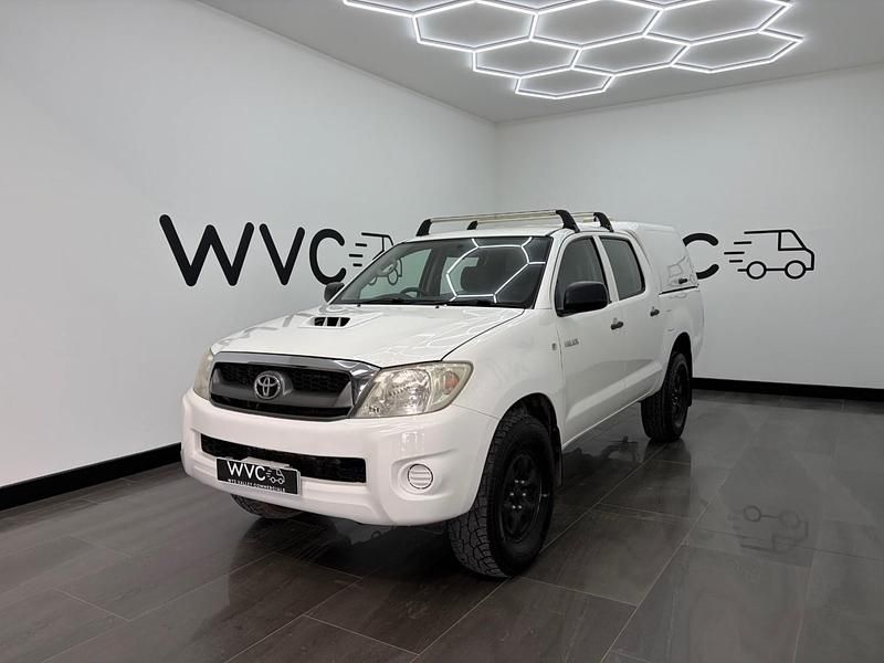 Used Toyota HiLux 2010 White Pickup