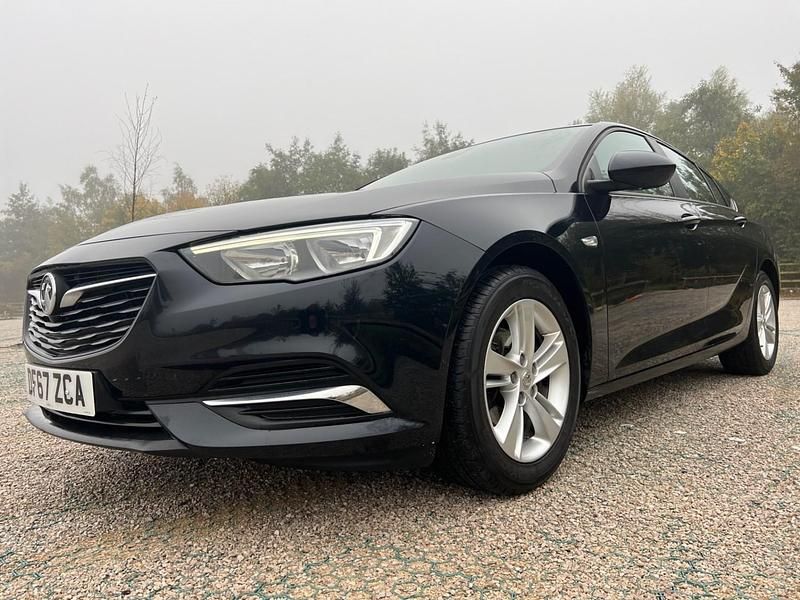 Blue Used 2018 Vauxhall Insignia Design Edition Hatchback | £4,490 (Good price) - Image 1/4