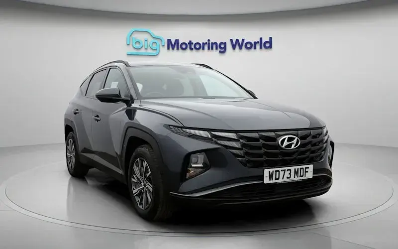 Usado Hyundai Tucson SE 150 HP (110 kW) 2024 Cinzento SUV