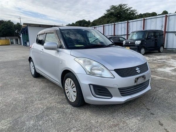 Silver Used 2013 Suzuki Swift Hatchback | £5,995 (Fair price) - Image 1/1